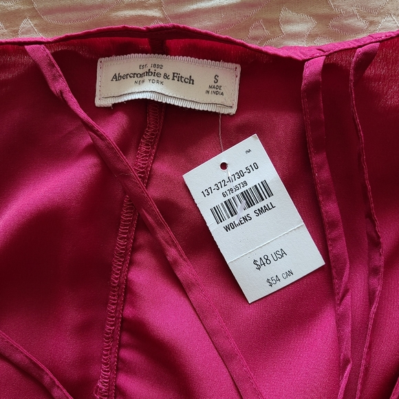 Magenta tank top with silver beading - Picture 4 of 4